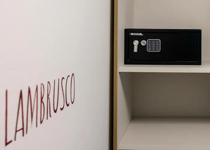 Lambrusco Monolocale Vicino Al Centro Di Universita E Policlinico * 摩德纳